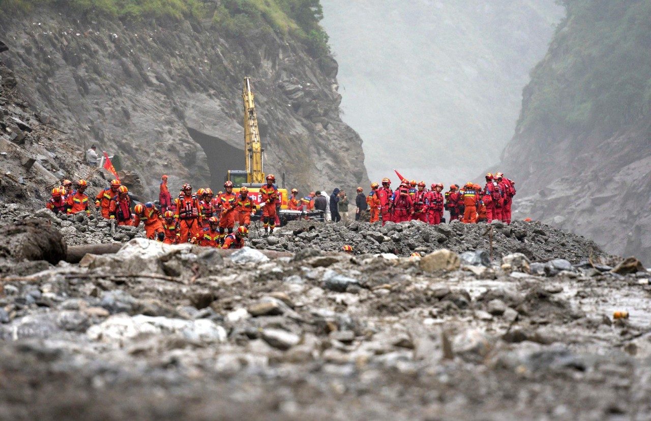 Kenscoffin verilöyly ja Nepalin tulvat Angelus-puheessa