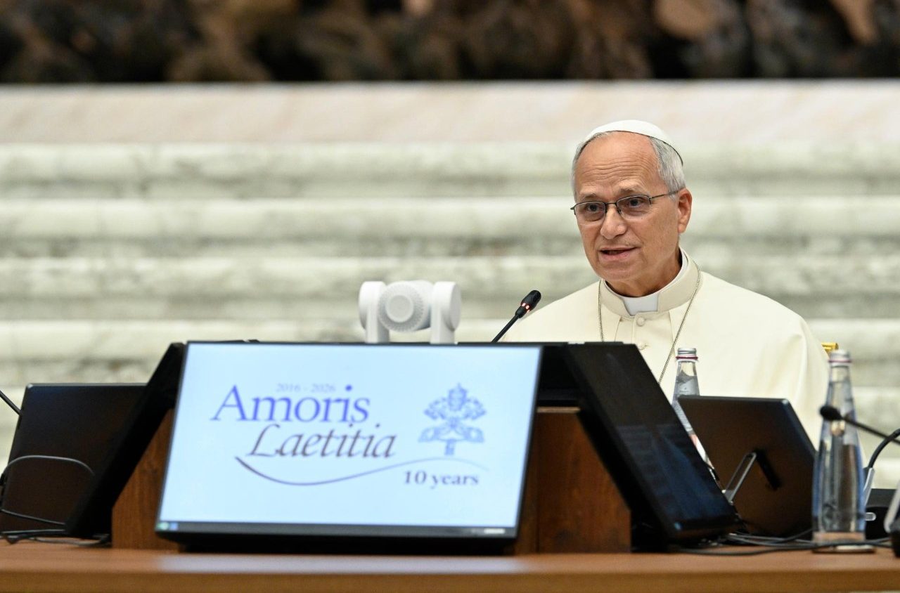 Biskopar samlade i Vatikanen tio år efter Amoris laetitia