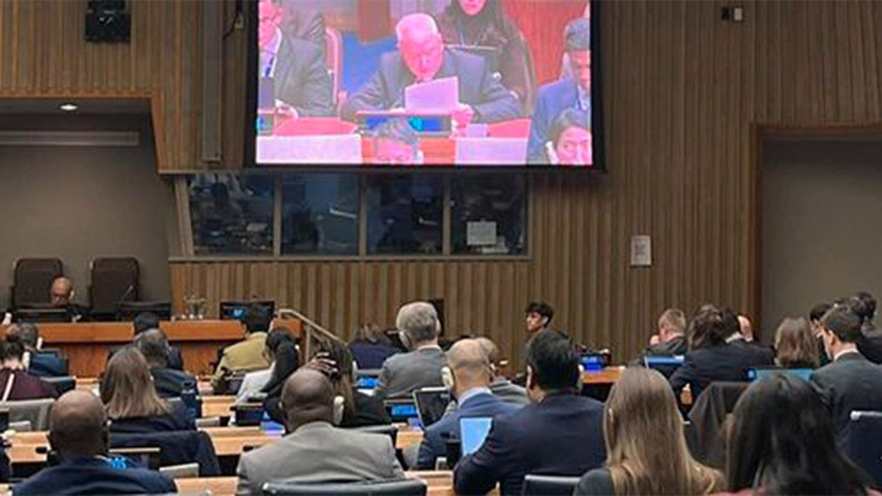 Pyhä istuin YK:ssa: aseisiin menevät varat humanitaariseen apuun ja kehitykseen