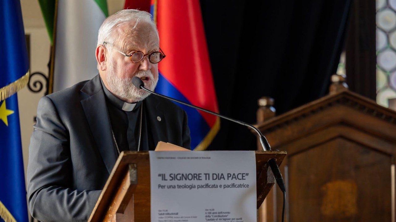 Gallagher knytter Franciskus til Lateran i Assisi